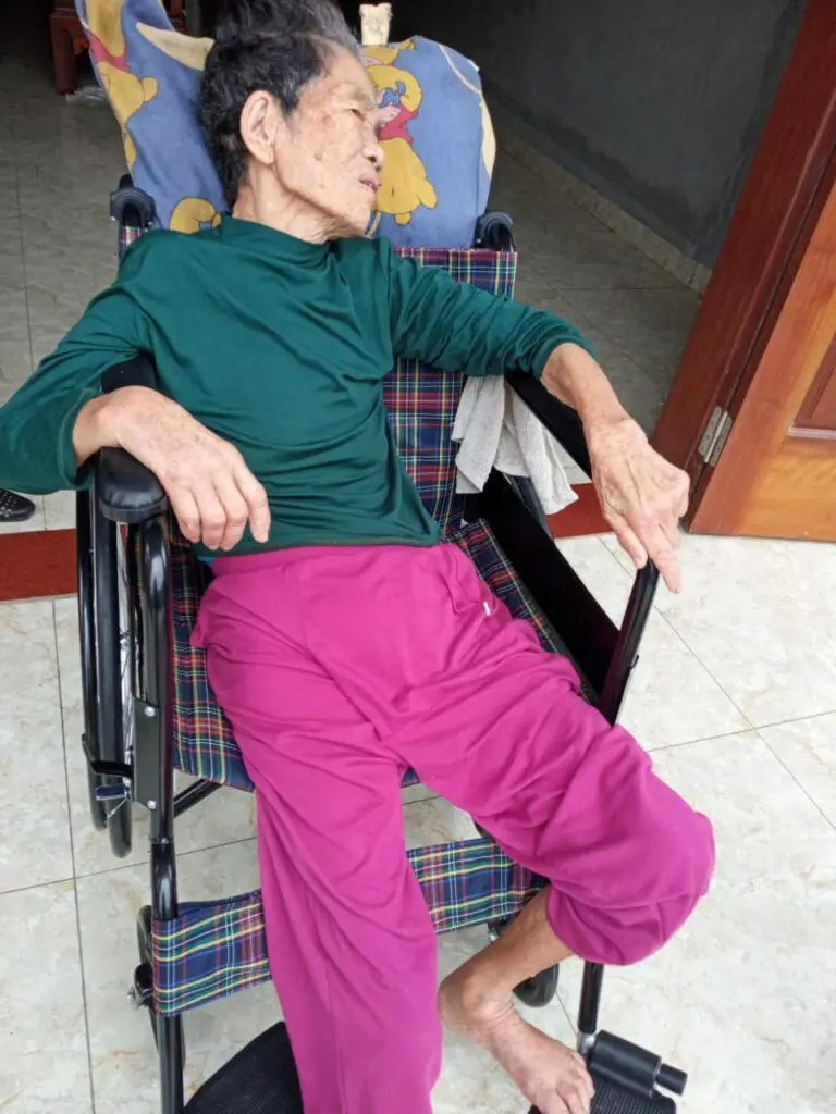 283562888 150291027517768 6645845244842186139 n 1 1 Sharing Love. Hand in Hand TMT Foundation