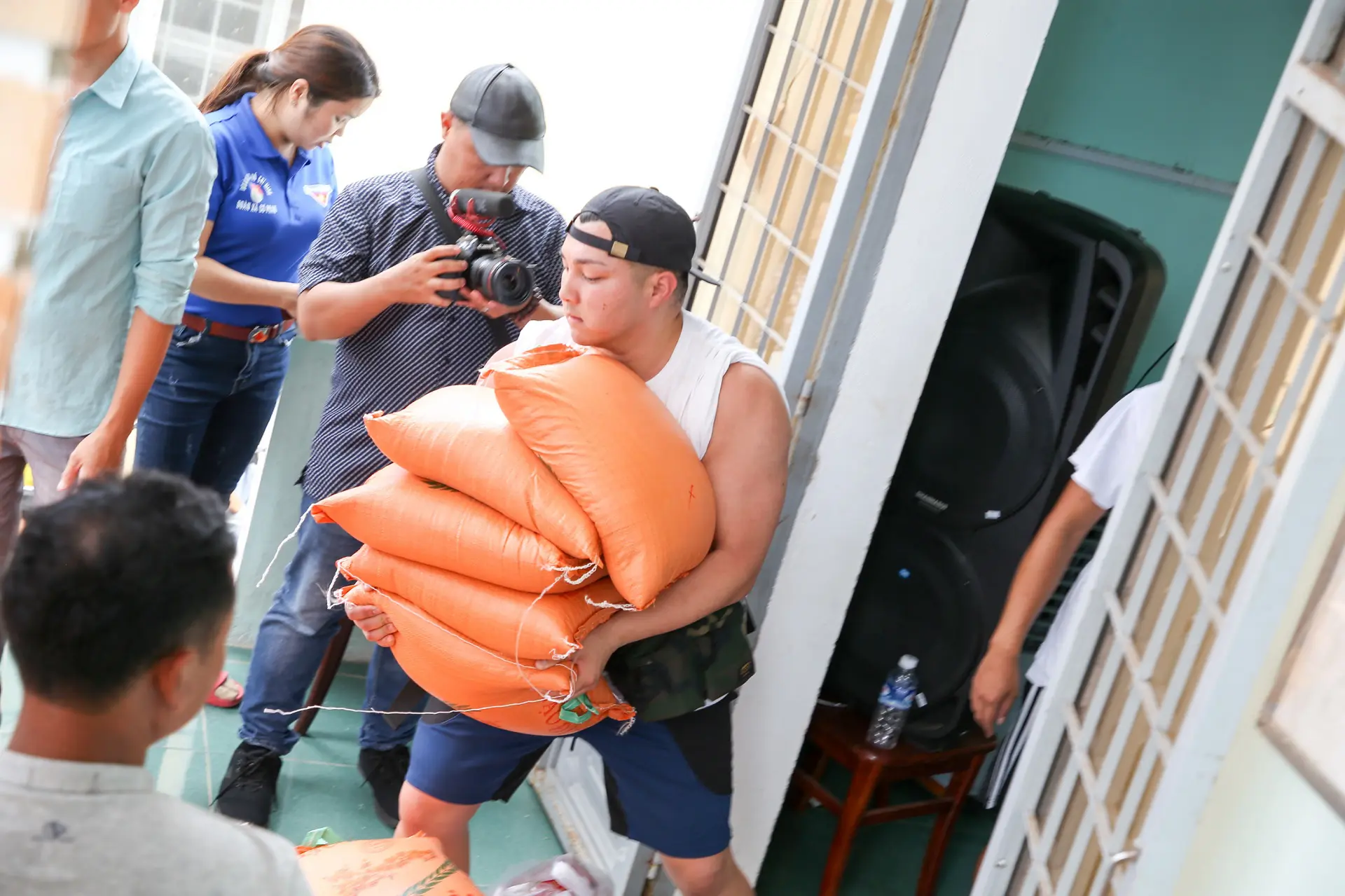 Community Reach-out at Nguyen Du Primary School 5 01a3f a44338 357a125fecf44264899fed5176bfa788mv2 Community Reach-out at Nguyen Du Primary School TMT Foundation