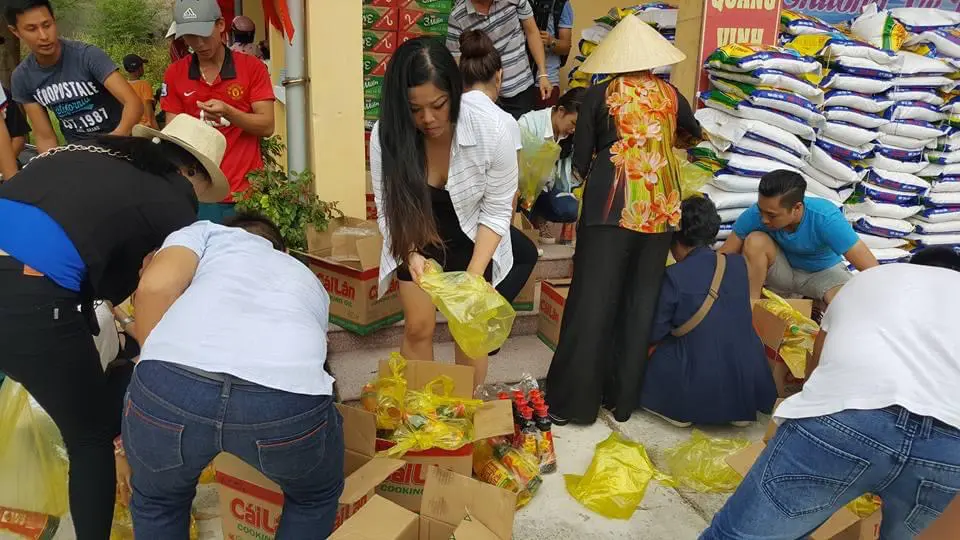 Sponsoring Less Fortunate Students in Phu Thuong 4 080dc a44338 174f77b15dab4e56adc83210d69b4fa0mv2 Sponsoring Less Fortunate Students in Phu Thuong TMT Foundation