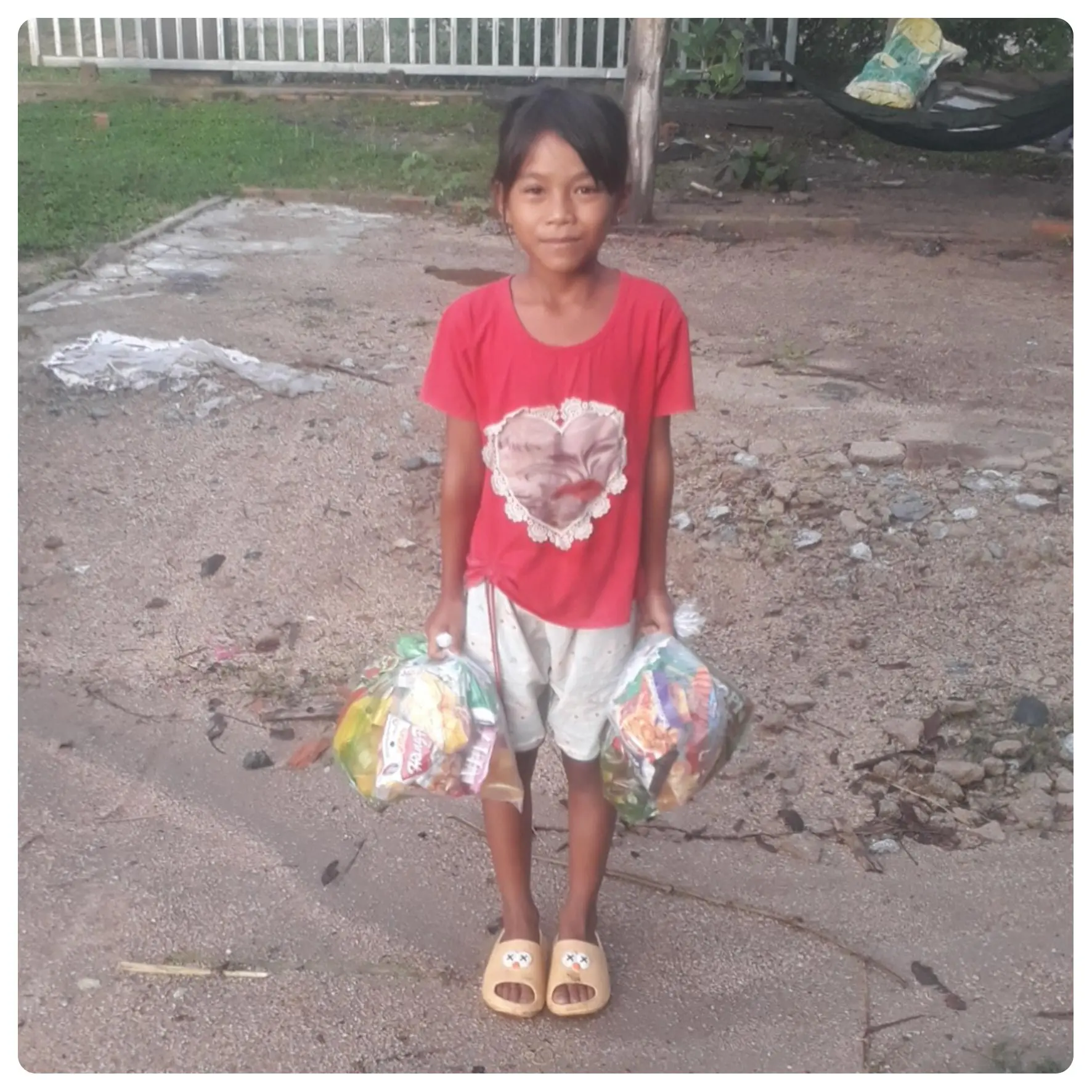 Mid-Autumn Festival in Daklak & Quang Tri 17 0a873 220675 5d198051339c4751a70975f209417032mv2 Mid-Autumn Festival in Daklak & Quang Tri TMT Foundation