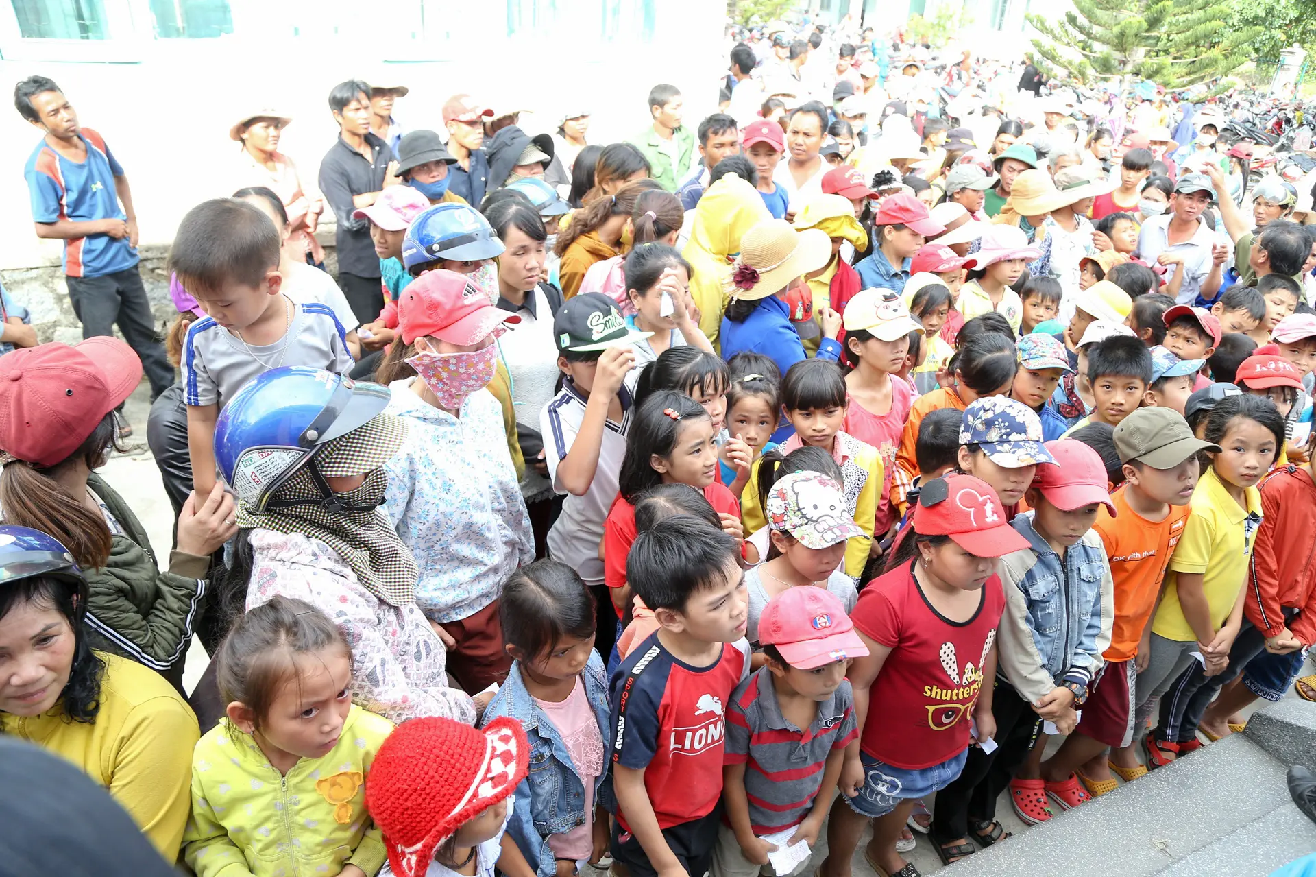 6a260 a44338 3bd74d9ef14e45859d4495d6c23adbaamv2 The Ethnic Students in Pham Hong Thai Primary School TMT Foundation