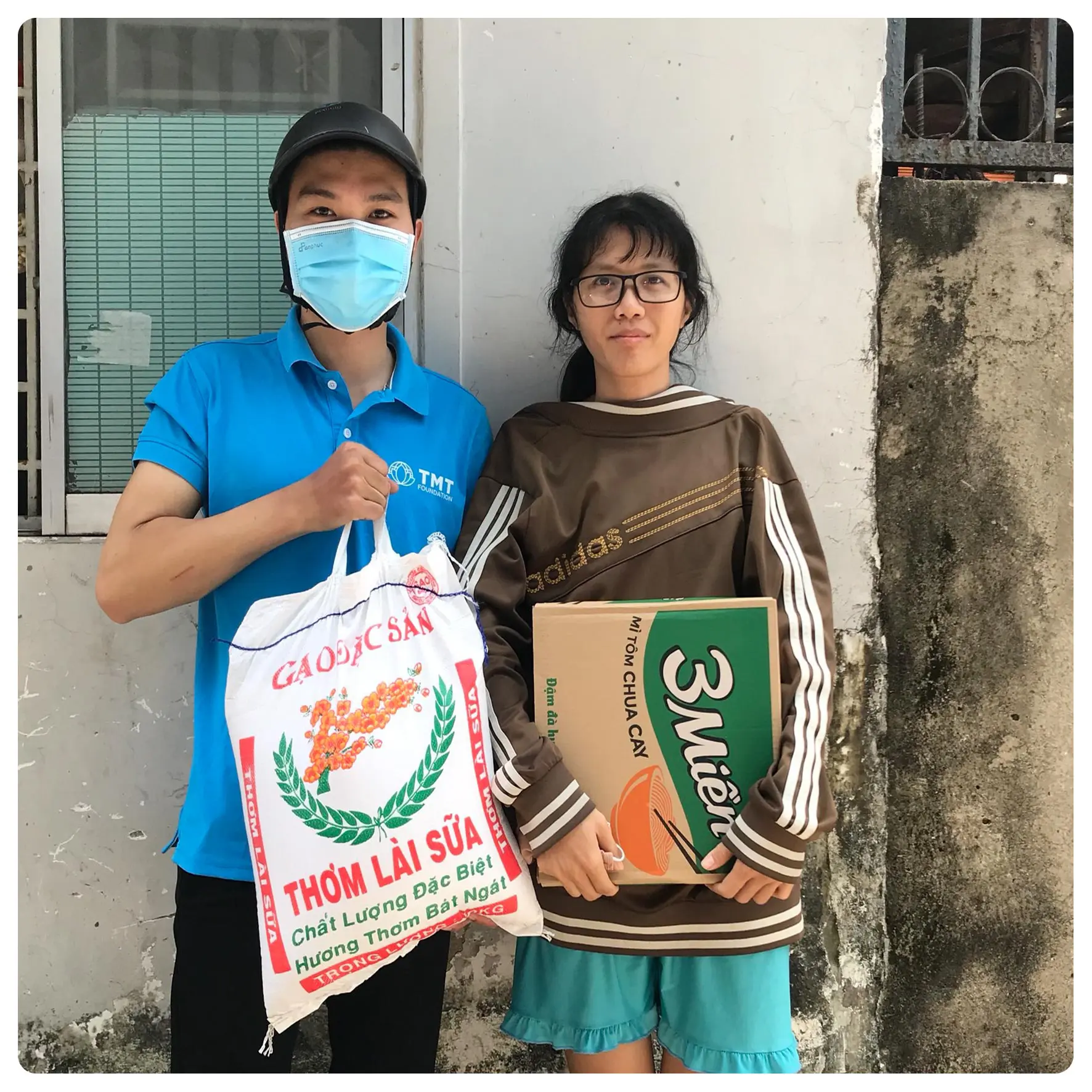 Hat gao yeu thuong - Sai gon 18 9a206 220675 71ca3a704a8c4ae2916830af8f5f0ee7mv2 Hat gao yeu thuong - Sai gon TMT Foundation