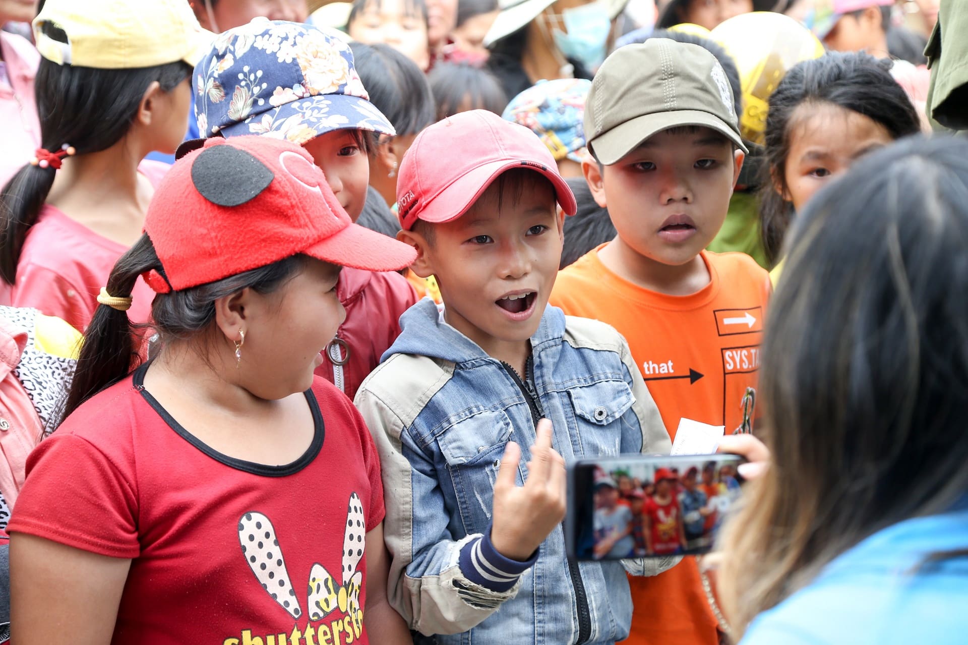 Community Reach-out at Nguyen Du Primary School 4 0141c a44338 60af140bbddc4ce58acd0b0b15dd98c9mv2 Community Reach-out at Nguyen Du Primary School TMT Foundation