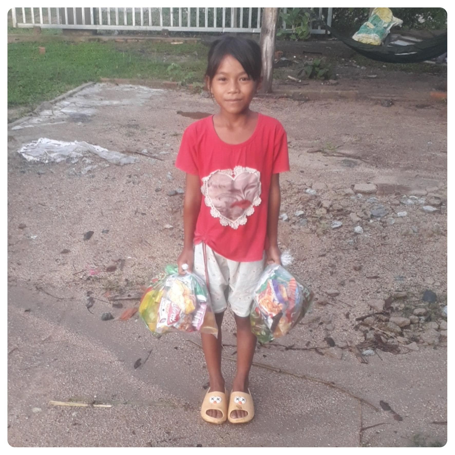 Mid-Autumn Festival in Daklak & Quang Tri 17 0a873 220675 5d198051339c4751a70975f209417032mv2 Mid-Autumn Festival in Daklak & Quang Tri TMT Foundation