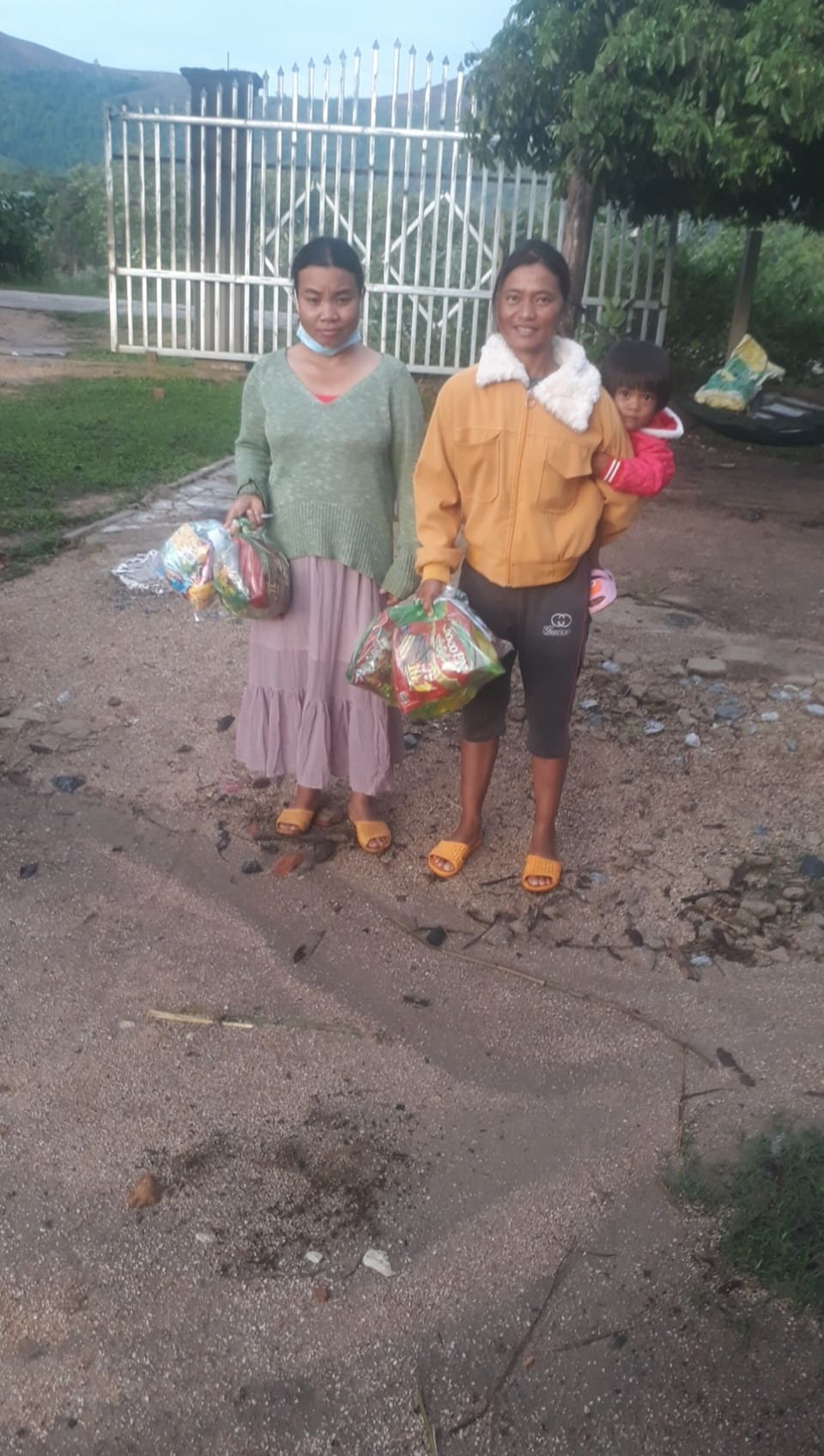 4acdd a44338 435c5bca9caf4fd6a244e6183abb18f1mv2 Celebrating Mid- Autumn Fest with People in Daklak TMT Foundation