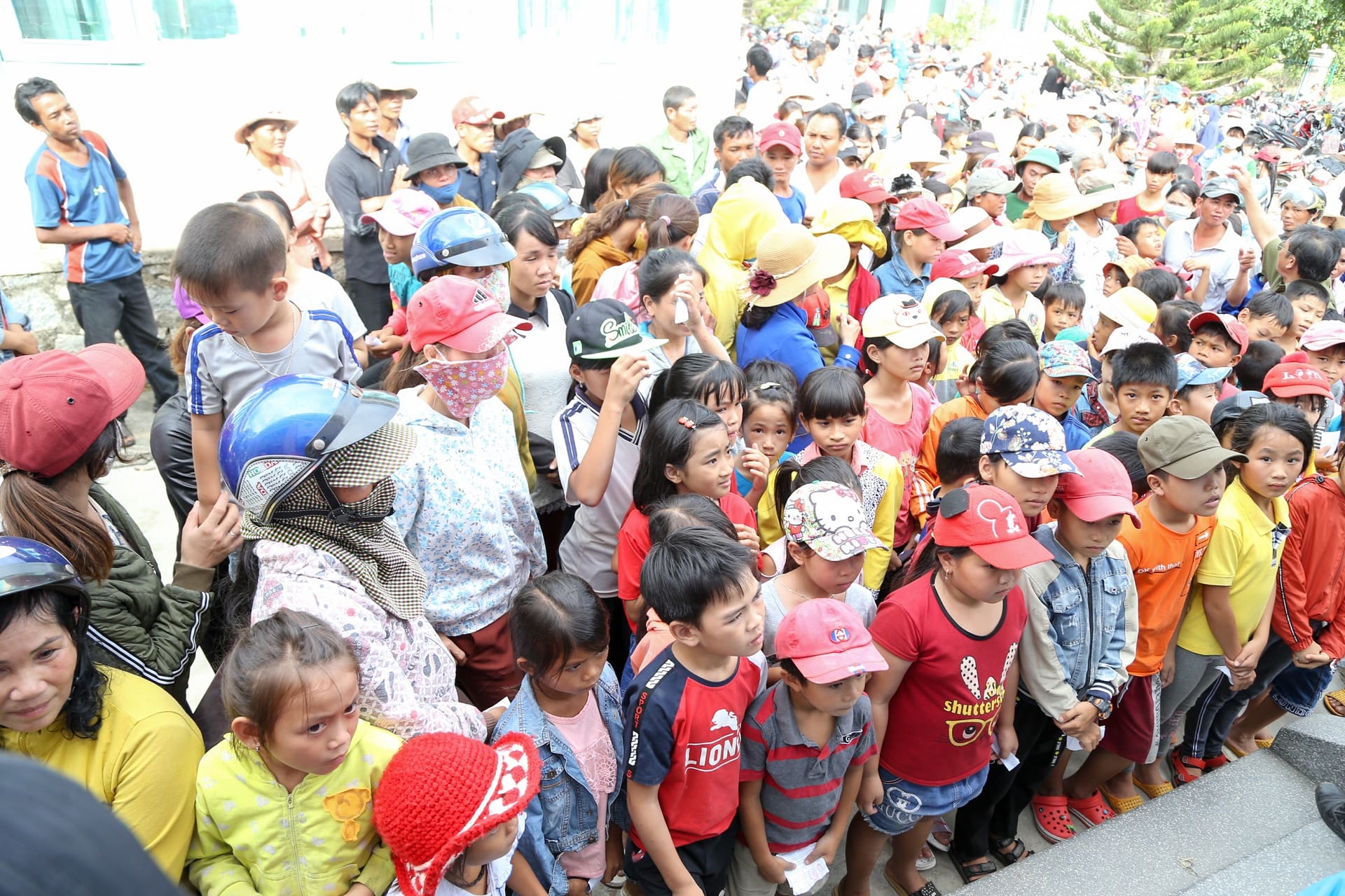 6a260 a44338 3bd74d9ef14e45859d4495d6c23adbaamv2 The Ethnic Students in Pham Hong Thai Primary School TMT Foundation