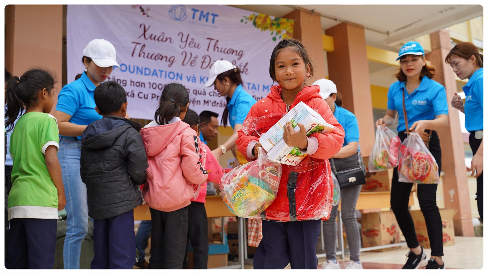 Xuan yeu thuong - Thuong ve Daklak - Daklak Province 20 83bd1 220675 6e1bf495103045d3a8259eb3fa8f80f2mv2 Xuan yeu thuong - Thuong ve Daklak - Daklak Province TMT Foundation