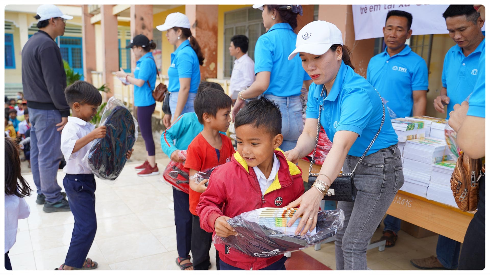 Xuan yeu thuong - Thuong ve Daklak - Daklak Province 19 f9303 220675 521804575d304c64a026826975ee4c09mv2 Xuan yeu thuong - Thuong ve Daklak - Daklak Province TMT Foundation